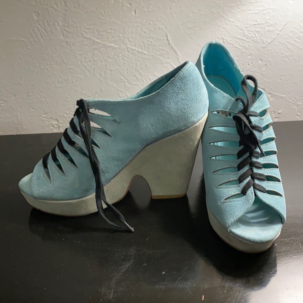 Deena & Ozzy Blue Suede
